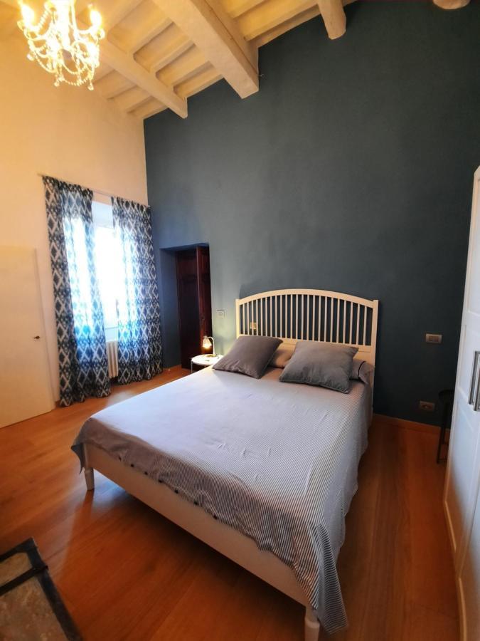 Appartamento In Palazzo Bucelli Montepulciano Luaran gambar